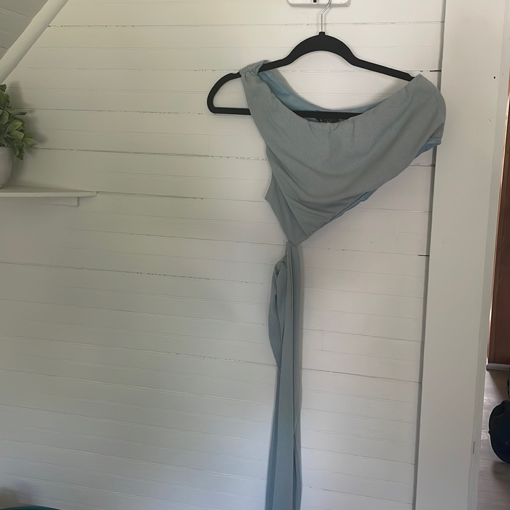 Light blue one shoulder cut out crop top